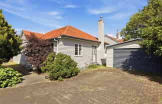 1 Howell Place, Tauranga South