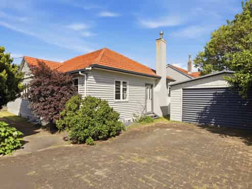 1 Howell Place, Tauranga South