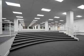 Showroom & Warehouse With 48 Parks