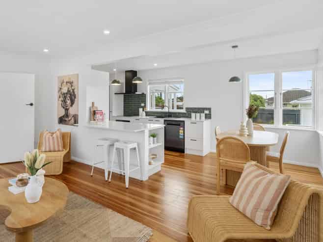 81 Bartholomew Road, Levin