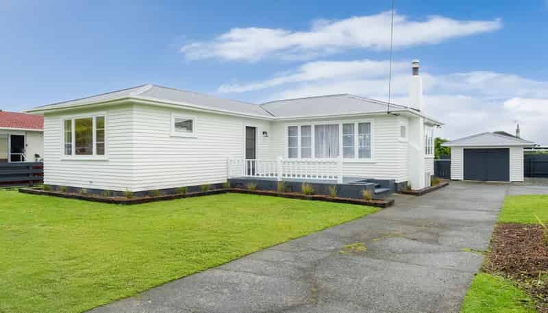 81 Bartholomew Road, Levin