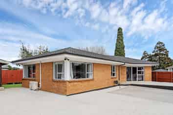 52 Henwood Road, Mangere East