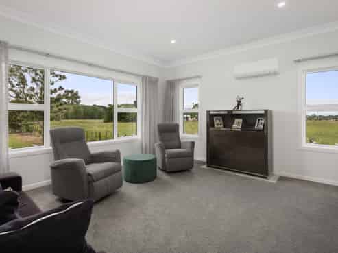 141 Neavesville Road, Puriri