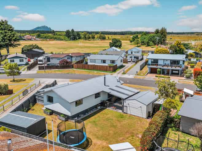 60 Grace Crescent, Richmond Heights