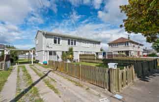 50-52 Cameron Crescent, Masterton