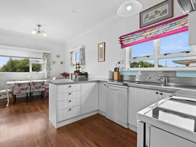 905 Southland Road, Raureka