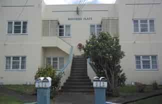 1/137-139 Cuba Street, Petone