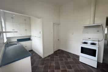 171 Ferguson Street, West End