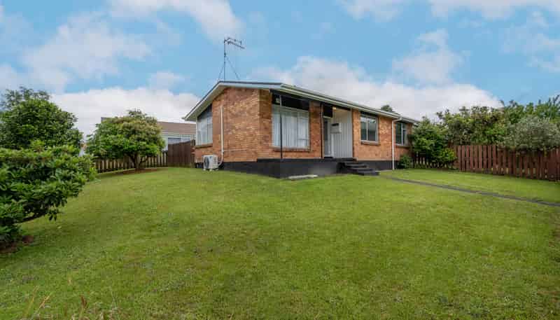 8 Emerald Place, Chartwell