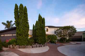 7 Antoine Grove, Richmond