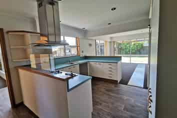 157 Avonhead Road, Avonhead