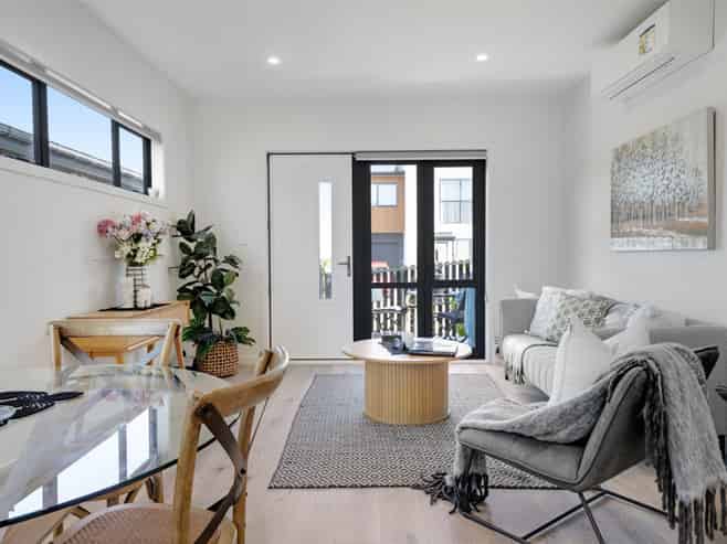 11 Tahere Road, Totara Park