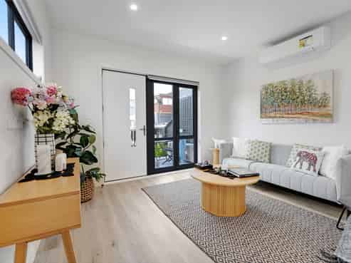 11 Tahere Road, Totara Park