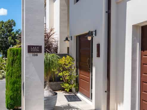 136 Lake Crescent, Hamilton Lake