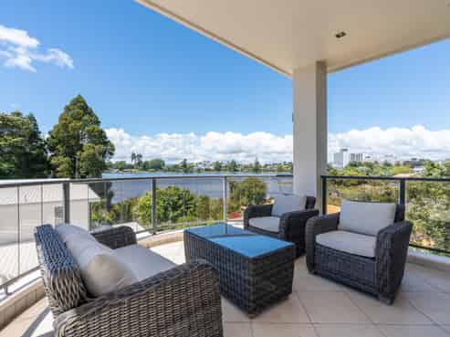 136 Lake Crescent, Hamilton Lake