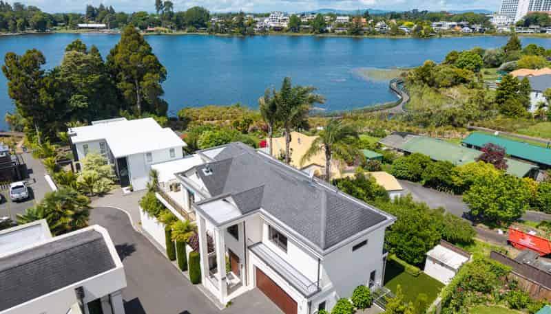 136 Lake Crescent, Hamilton Lake