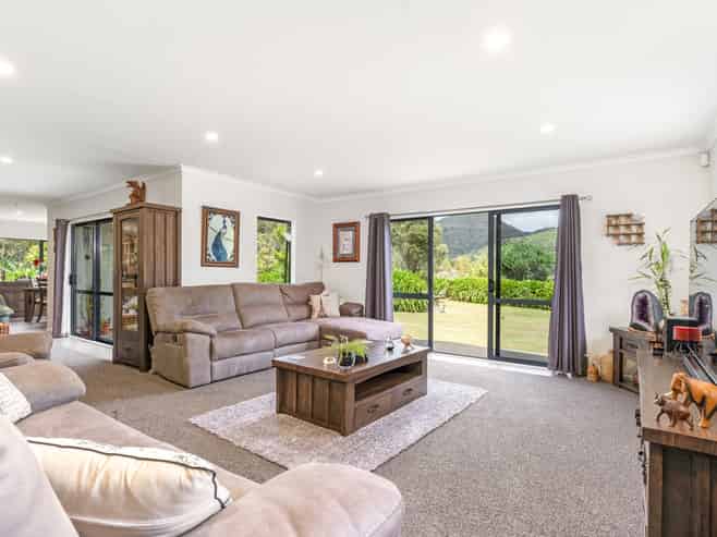 5523 Masterton Castlepoint Road, Tinui