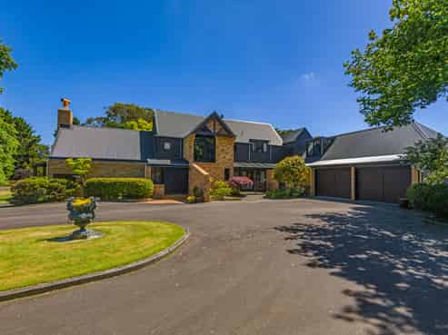 323 Reid Line East, Colyton