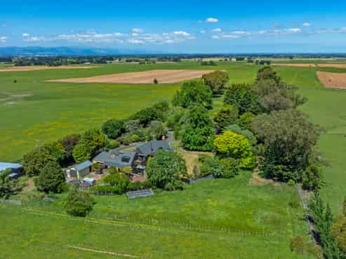 323 Reid Line East, Colyton