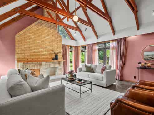 323 Reid Line East, Colyton