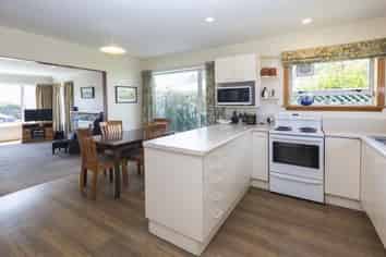 1 Aileen Place, Upper Riccarton