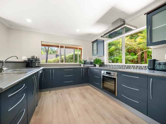 9 Helen Ryburn Place, Torbay