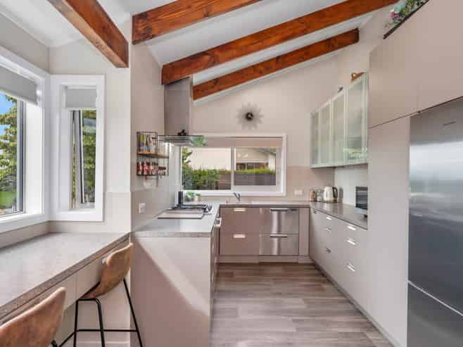 8 Cynthia Place, Bellevue