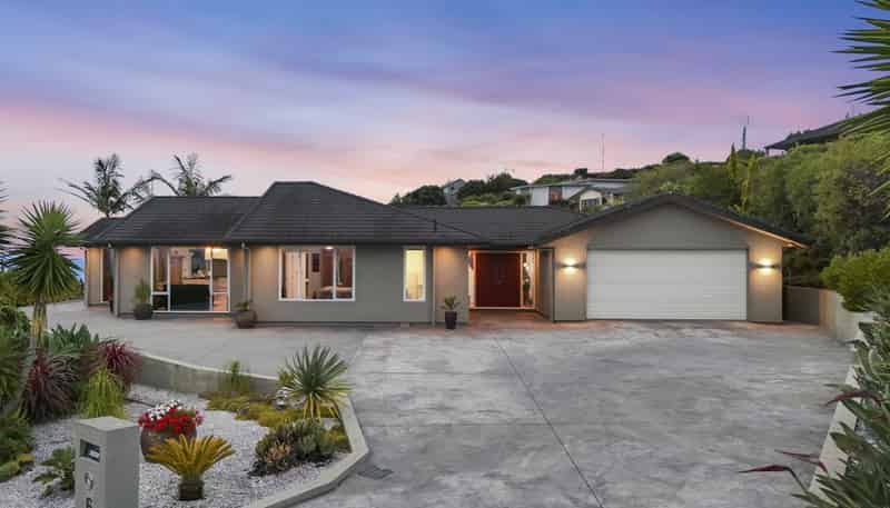 6 Commodore Place, Britannia Heights