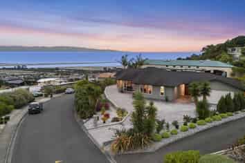 6 Commodore Place, Britannia Heights