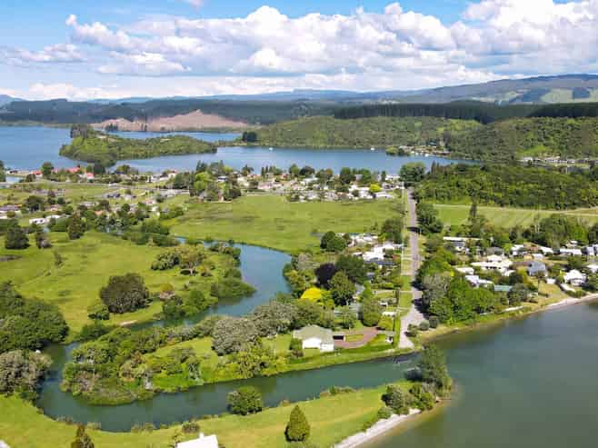 44 and 46 Takinga Street, Mourea