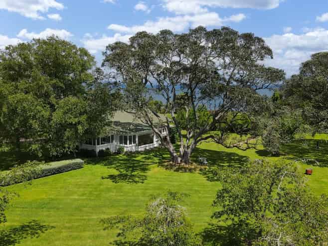 44 and 46 Takinga Street, Mourea