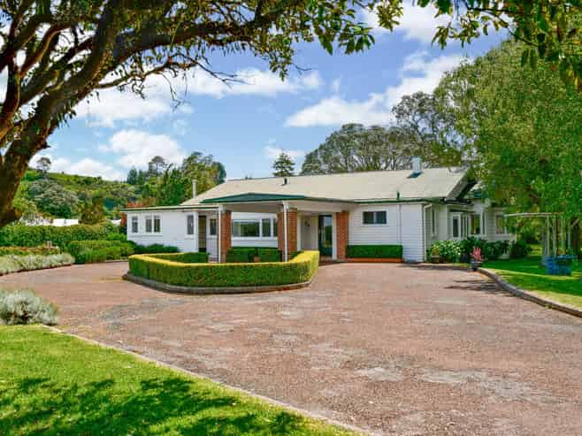 44 and 46 Takinga Street, Mourea