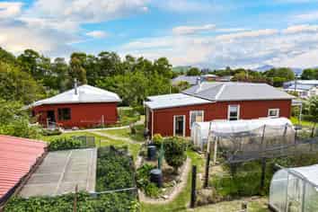 24 and 24A Main Road, Owaka