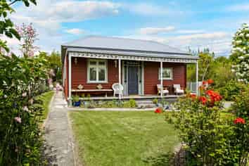 24 and 24A Main Road, Owaka