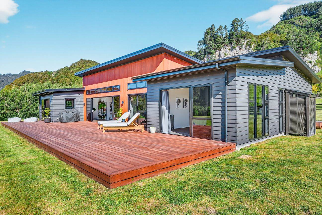 Stunning Lakefront Living - Widok 2