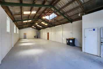 Affordable 128sqm City Fringe Warehouse