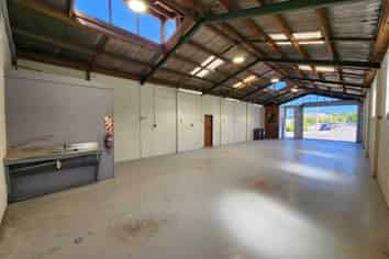 Affordable 128sqm City Fringe Warehouse