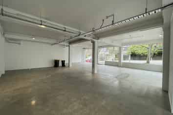 Flexible Space with Profile - Upper Queen