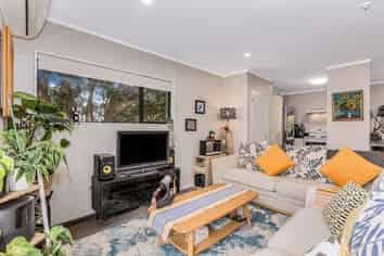 1/7 Raroa Road, Belmont