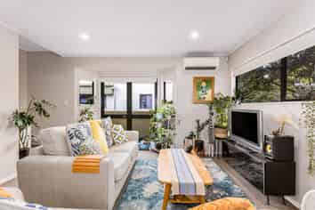 1/7 Raroa Road, Belmont