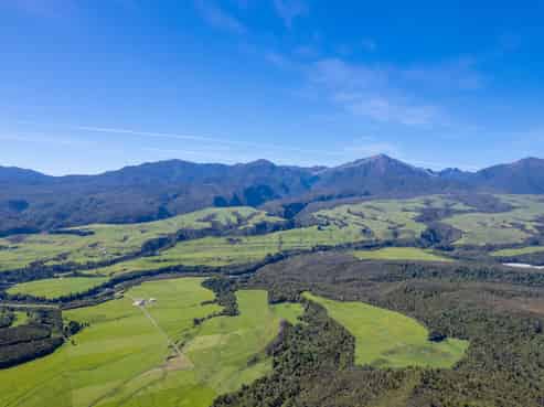 153 Quartz Range Road, Bainham