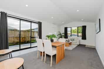 2/7 St Pauls Road, Chartwell