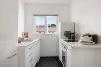 12/105 Tamaki Drive, Mission Bay