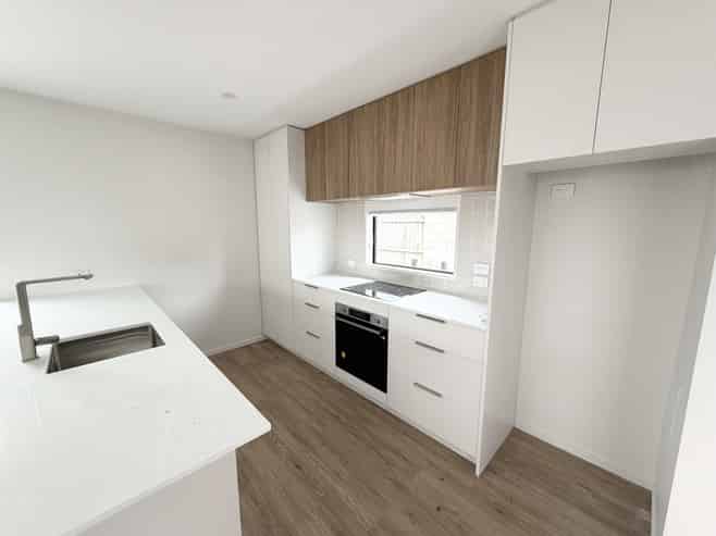 1/358 Hereford Street, Linwood