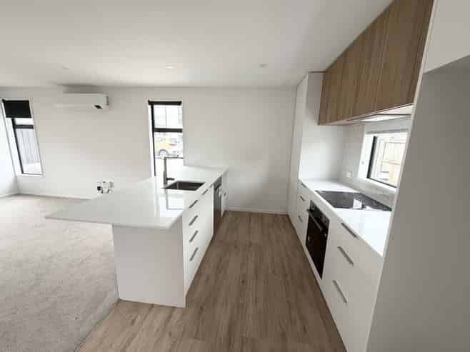 1/358 Hereford Street, Linwood