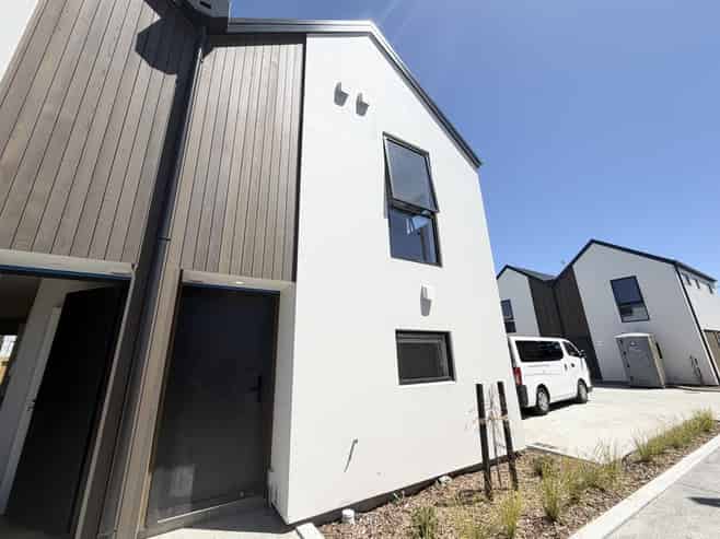 1/358 Hereford Street, Linwood