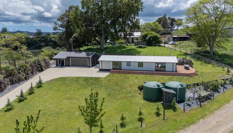 1052A Mangarino Road, Hangatiki
