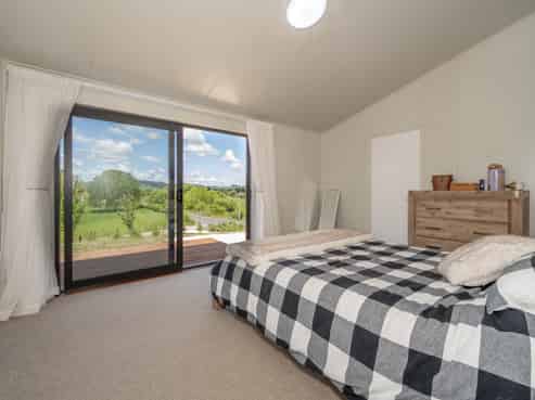 1052A Mangarino Road, Hangatiki