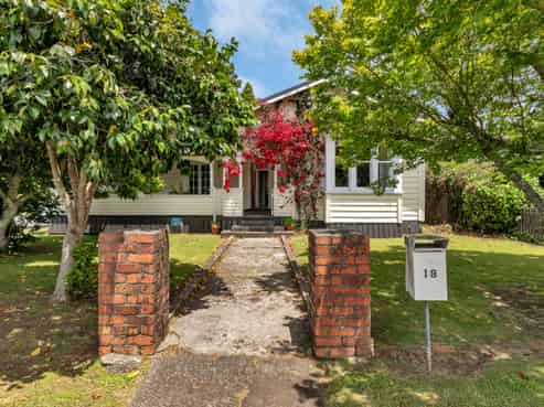 18 Donald Street, Regent