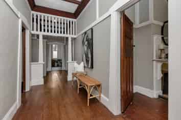 18 Donald Street, Regent